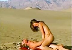 温泉を大幅masturbates彼女の滑り 女の子 エロ 無料 動画