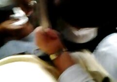 夫のキッチンと彼の妻のスパイと運指彼女の滑り 女性 ため av